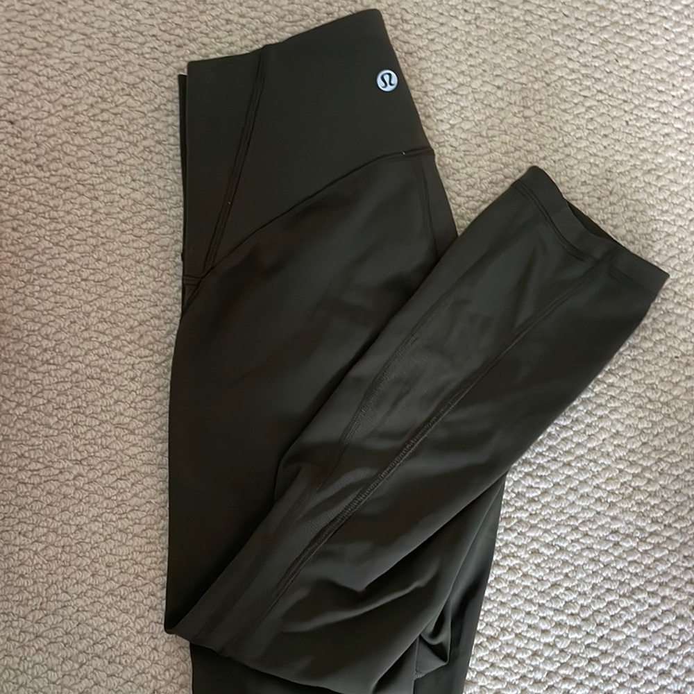 Lululemon 21” Legging Size 6